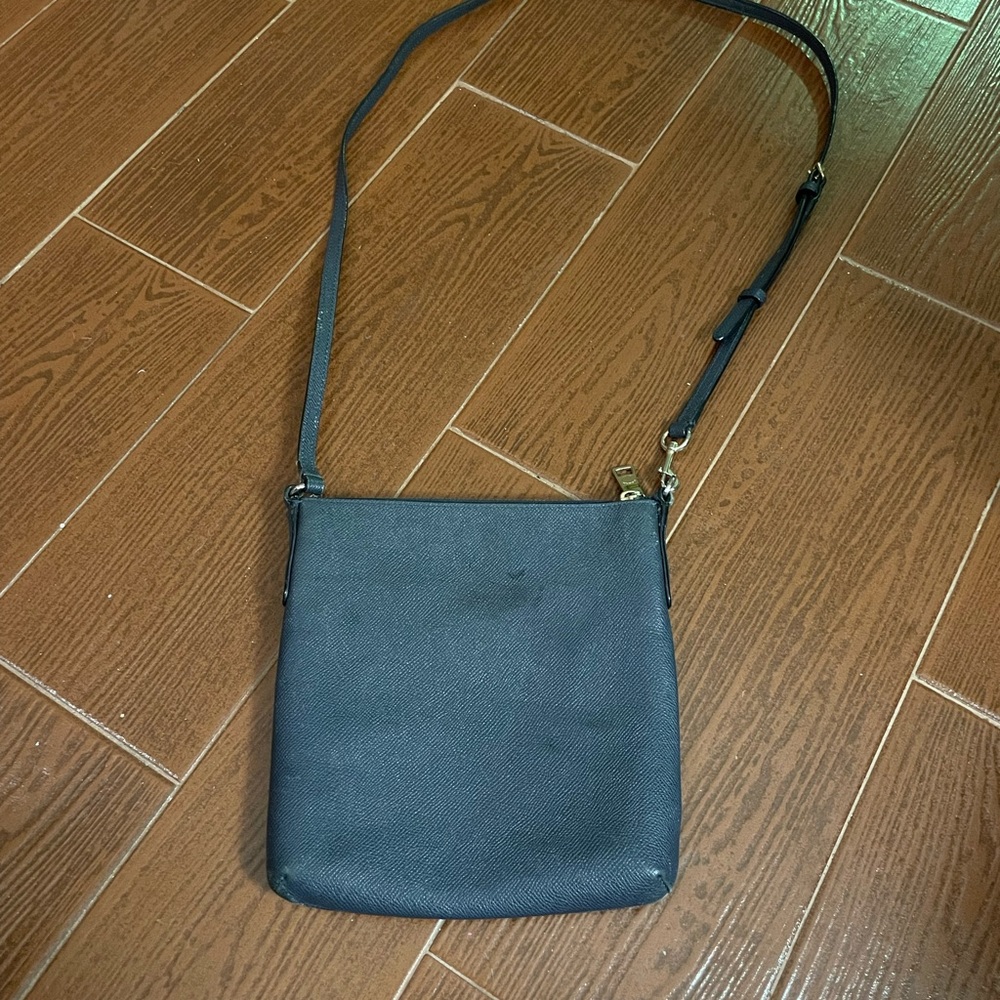 Coach Kitt Messenger Leather Crossbody Bag purse light Black adjustable strap - Picture 3 of 16